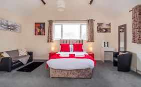2 Ascot Mews - The Den York